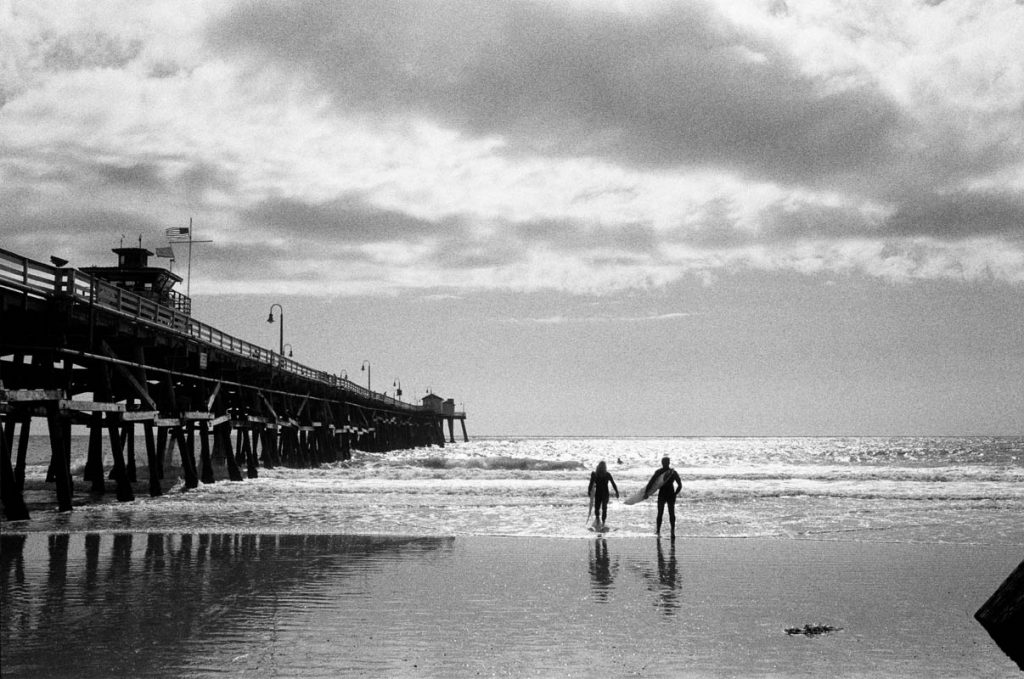 Kodak TriX vs. Ilford HP5 A photo comparison by The Darkroom Photo Lab