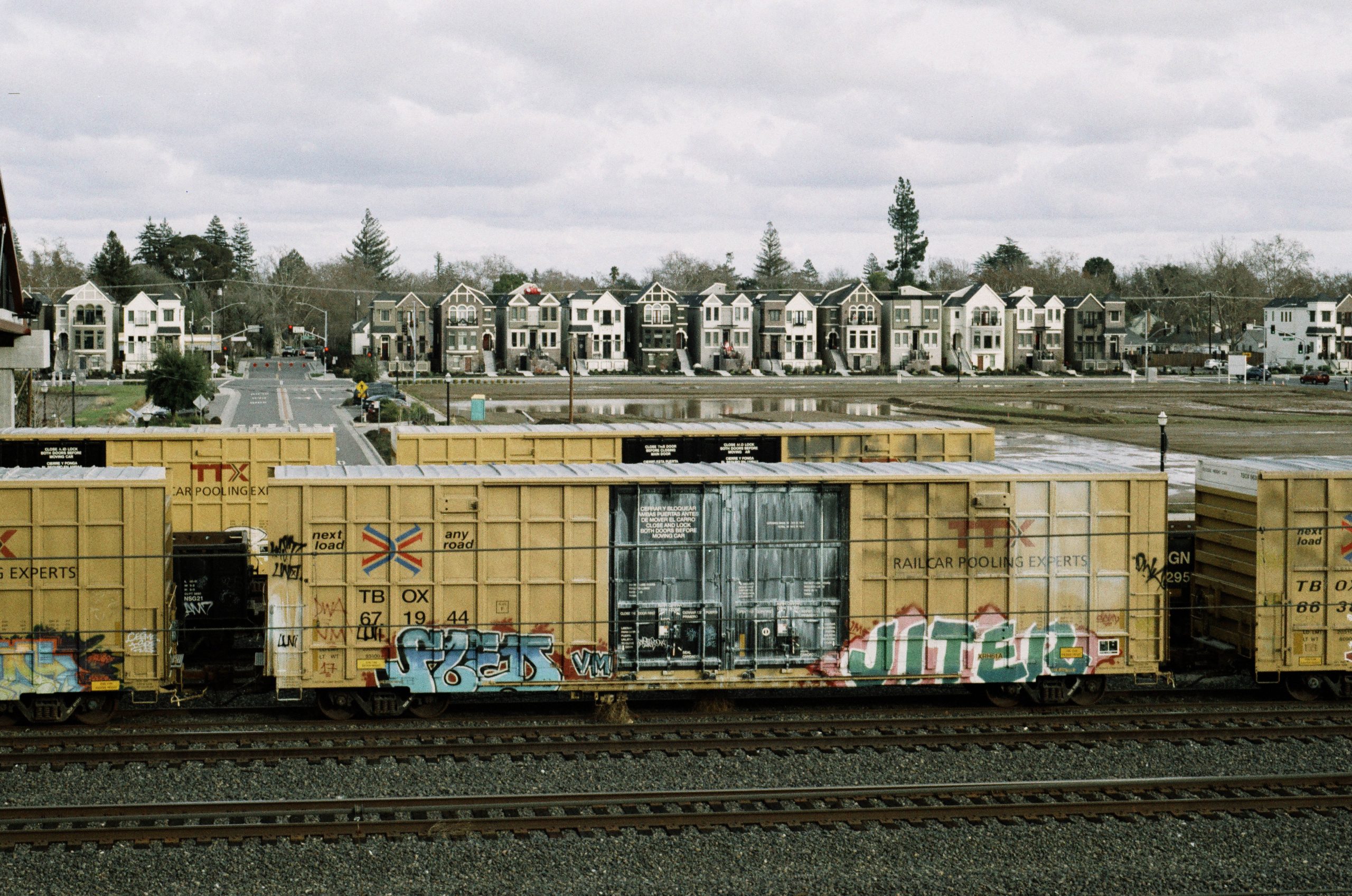 LomoMetropolisat200FM238950009 The Darkroom Photo Lab